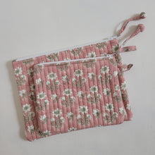 Load image into Gallery viewer, Quilted Block Print Pouch Set