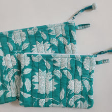 Load image into Gallery viewer, Quilted Block Print Pouch Set