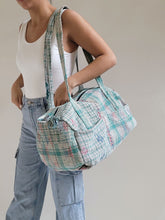 Load image into Gallery viewer, Kantha Duffle Bag