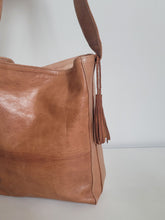 Load image into Gallery viewer, Ellie Leather Tote Bag