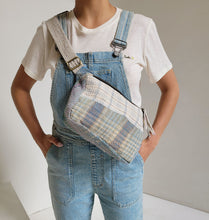 Load image into Gallery viewer, Kantha Crossbody Bag