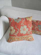 Load image into Gallery viewer, Kantha Pillow No. 002 - Flora