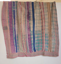 Load image into Gallery viewer, Kantha Quilt No. 068