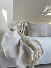 Load image into Gallery viewer, Kantha Pillow No. 005