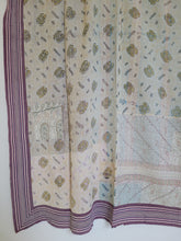 Load image into Gallery viewer, Kantha Quilt No. 089