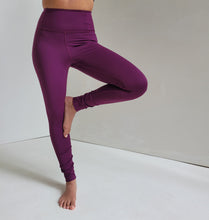 Load image into Gallery viewer, High-Rise Compressive Legging - Plum