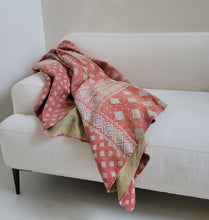 Load image into Gallery viewer, Kantha Quilt No. 084