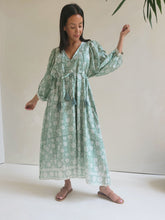 Load image into Gallery viewer, Indra Block Printed Dress