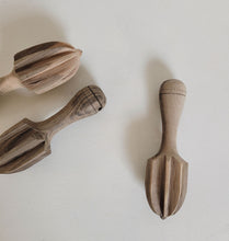 Load image into Gallery viewer, Citrus Juicer