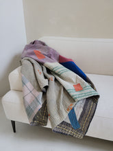 Load image into Gallery viewer, Kantha Quilt No. 085