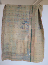 Load image into Gallery viewer, Kantha Quilt No. 084