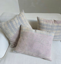 Load image into Gallery viewer, Kantha Pillow No. 007