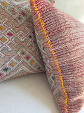 Load image into Gallery viewer, Vintage Wool Kilim Pillow - No. 040