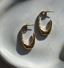 Load image into Gallery viewer, Aurora Hoops