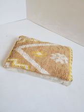 Load image into Gallery viewer, Dandelion Dog Bed