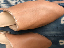 Load image into Gallery viewer, Caramel Leather Mule
