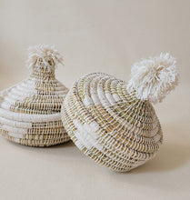 Load image into Gallery viewer, Decko Lidded Basket