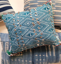 Load image into Gallery viewer, Vintage Kilim No. 001