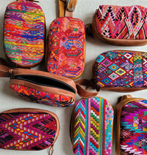 Load image into Gallery viewer, Huipil Belt Bag