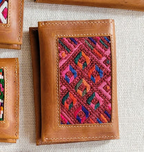 Load image into Gallery viewer, Huipil Travel Wallet