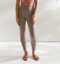 Load image into Gallery viewer, High-Rise Compressive Legging - Limestone
