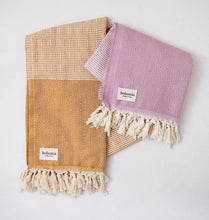 Load image into Gallery viewer, Nordic Dot Hammam Towel