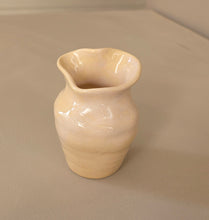 Load image into Gallery viewer, Max Heart Vase
