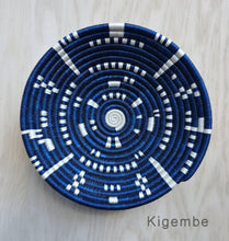 Load image into Gallery viewer, Small Woven Sweetgrass Bowl
