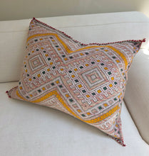 Load image into Gallery viewer, Vintage Wool Kilim Pillow - No. 041
