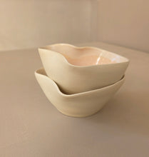 Load image into Gallery viewer, Max Heart Bowl
