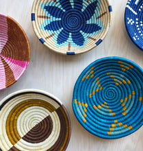 Load image into Gallery viewer, Small Woven Sweetgrass Bowl
