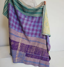 Load image into Gallery viewer, Kantha Quilt No. 057
