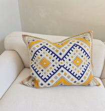 Load image into Gallery viewer, Vintage Wool Kilim Pillow - No. 039
