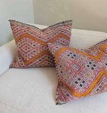 Load image into Gallery viewer, Vintage Wool Kilim Pillow - No. 042
