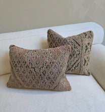 Load image into Gallery viewer, Vintage Wool Pillow - No. 014
