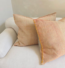 Load image into Gallery viewer, Vintage Wool Kilim Pillow - No. 039
