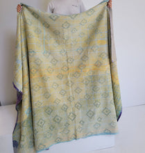 Load image into Gallery viewer, Kantha Quilt No. 057
