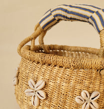 Load image into Gallery viewer, Flower Bolga Bag
