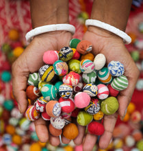 Load image into Gallery viewer, Saree Bead Garland

