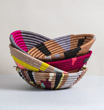Load image into Gallery viewer, Sweetgrass Plateau Baskets
