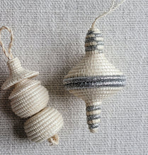 Load image into Gallery viewer, Handwoven Bauble Ornament

