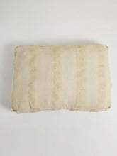 Load image into Gallery viewer, Woven Pet Bed Cushion
